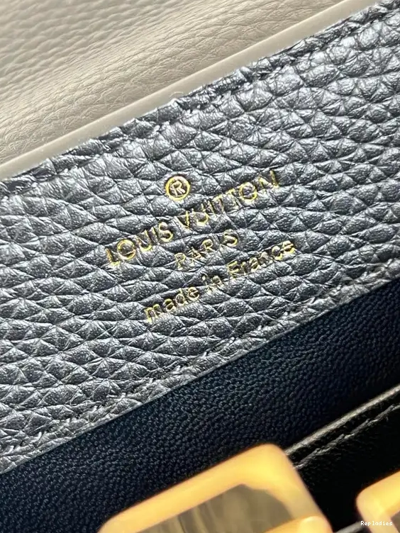 Repladies VUITTON LOUIS CAPUCINES MINI 0605